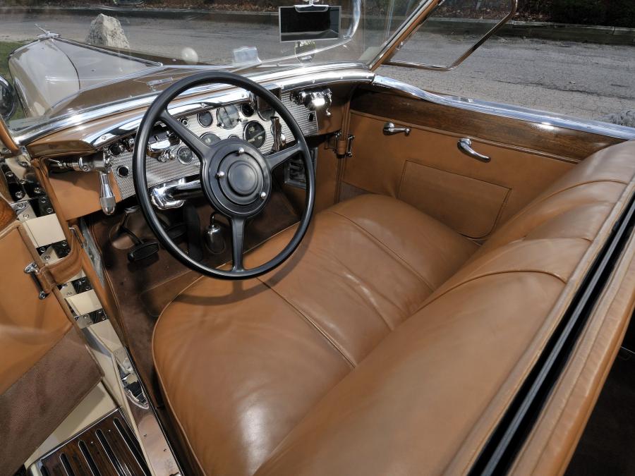Интерьер Duesenberg J391/2315 Convertible Berline LWB by Murphy 1930 года  (фото 6 из 22)
